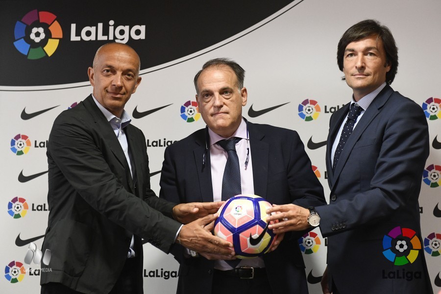 LaLiga presenta balón oficial de la temporada 2016/2017 LaLiga