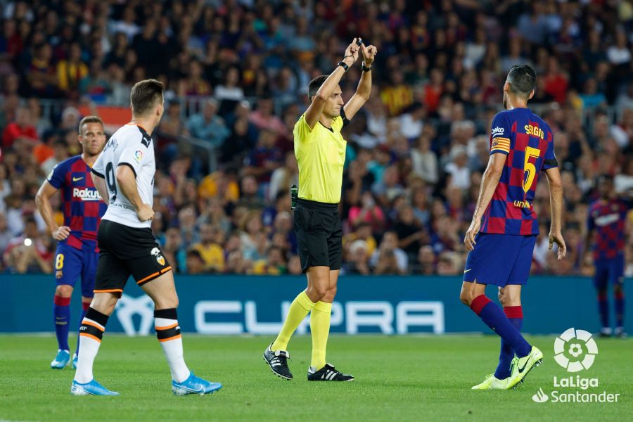 صور مباراة : برشلونة - فالنسيا 5-2 ( 14-09-2019 )  C6ba1657efd7542fb83e43fb2031e623