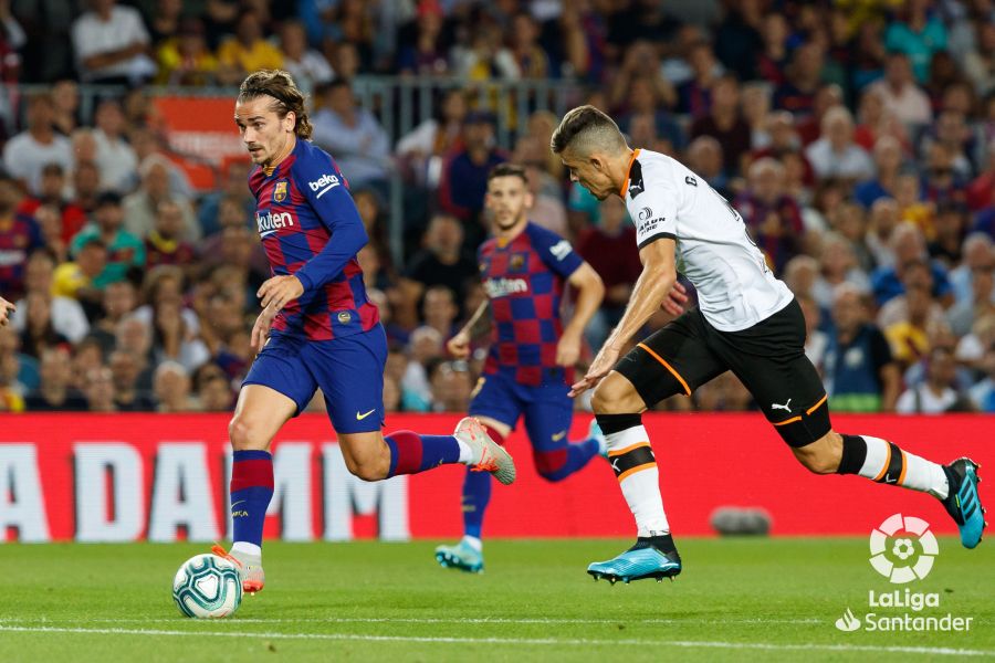 صور مباراة : برشلونة - فالنسيا 5-2 ( 14-09-2019 )  F0fea5bc22058b655706e9893c6bf7bb