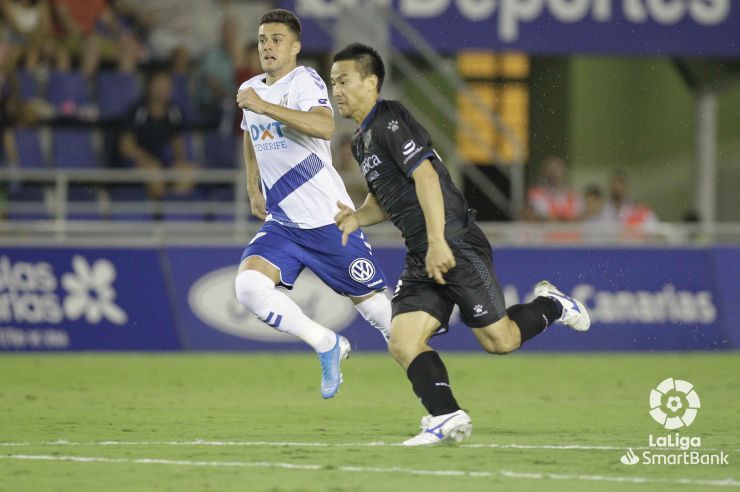 El Tenerife empata ante un sólido Huesca