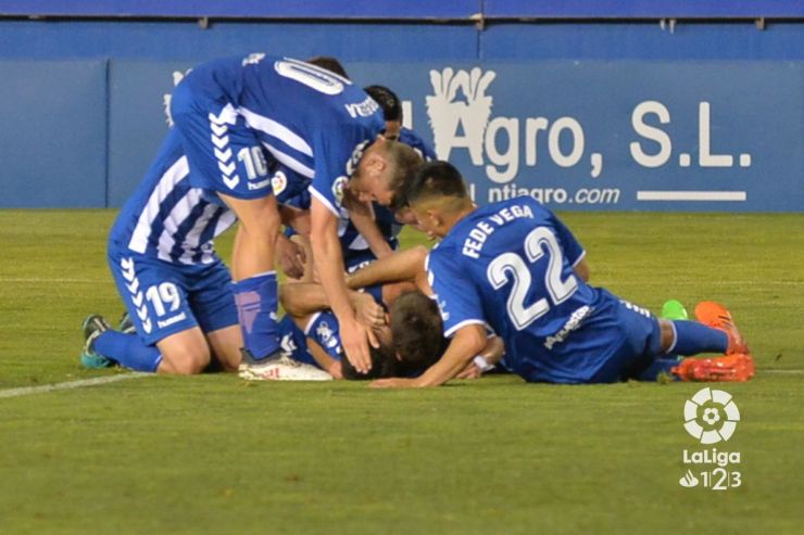 El Numancia no puede con el Lorca