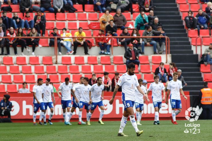 Juan Villar da tres puntos de oro al Tenerife ante el Nàstic