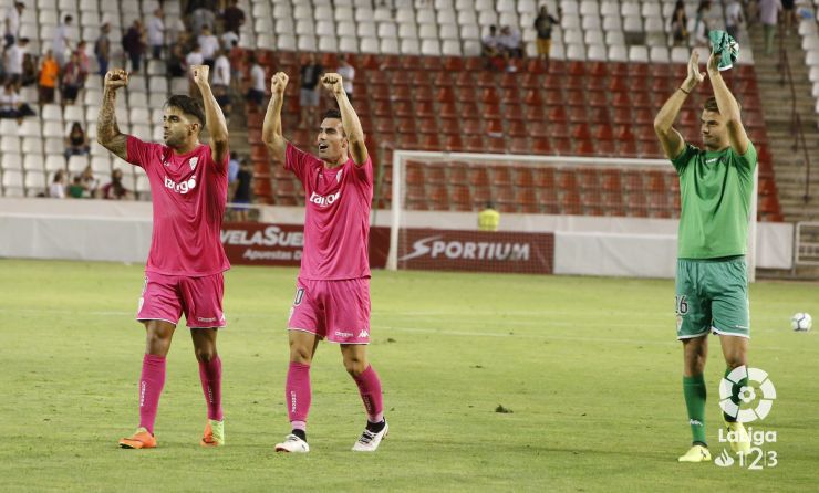El Córdoba se lleva el botín en el regreso del Belmonte a LaLiga 1|2|3