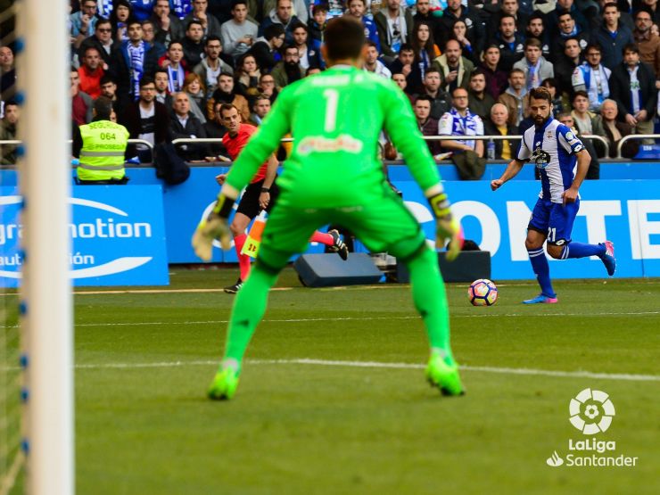 Las mejores paradas de los porteros de LaLiga en el uno contra uno