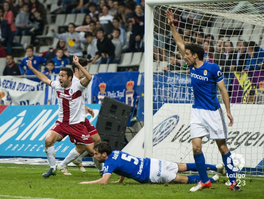 El Real Oviedo Huesca, en imágenes LaLiga