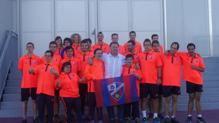 El equipo de la SD Huesca inagura  LaLiga Genuine