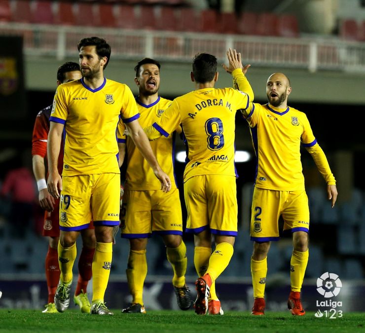 El Alcorcón saca oro frente al FC Barcelona B