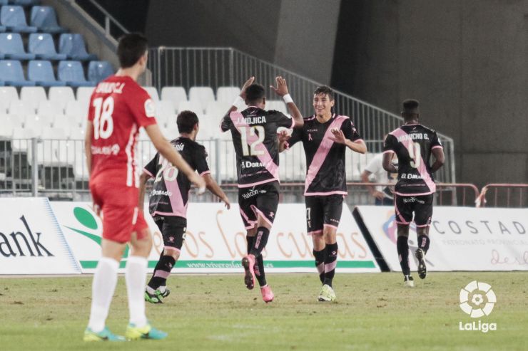 Elche, Tenerife y Rayo avanzan a la tercera ronda de la Copa del Rey