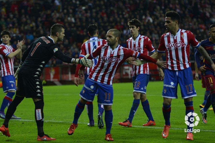 The best photos from R. Sporting v FC Barcelona | LaLiga