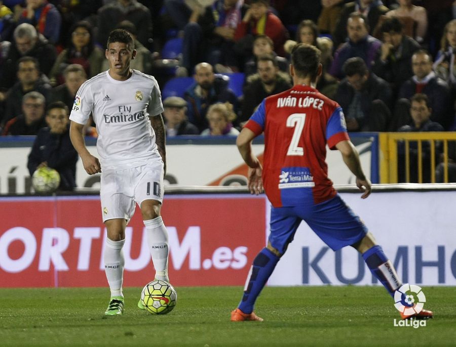Las mejores imágenes del Levante UD - Real Madrid | LALIGA