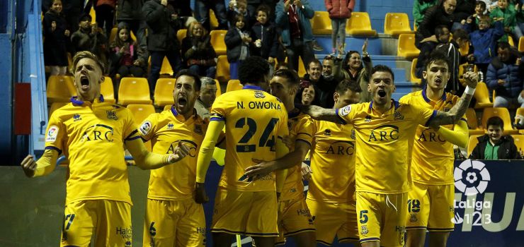 El Alcorcón vuelve a ganar dos meses después