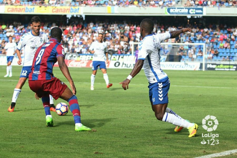 El CD Tenerife - Levante UD, en imágenes | LALIGA