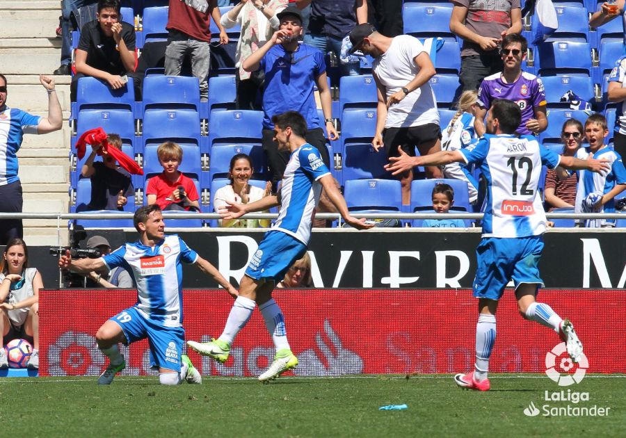 Сабуесо эспаньол. Чемпионат испании – алавес. Группа эспаньола. Испанский футбольный клуб эспаньол. Эспаньол алавес.