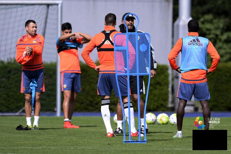 Fotogalería: Así fue el primer entrenamiento del Valencia en Alemania ...
