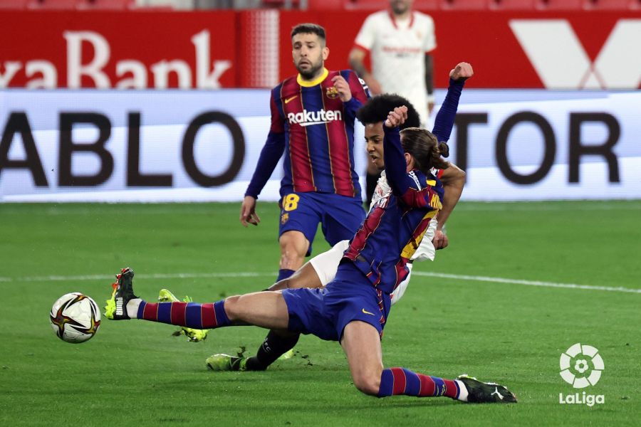 صور مباراة : إشبيلية - برشلونة 2-0 ( 10-02-2021 ) ذهاب نصف نهائي كأس ملك إسبانيا  437b2a693285d4fffd2068e8a07a29f0