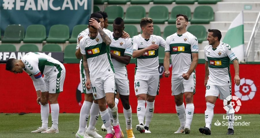 Tres puntos de oro para el Elche CF | LALIGA
