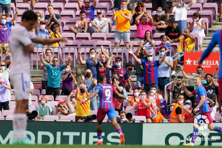 صور مباراة : برشلونة - خيتافي 2-1 ( 29-08-2021 )  0df2d77b7640a1a1224385f4e37c7391