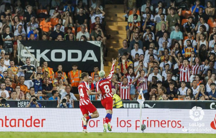 Griezmann decide en Mestalla