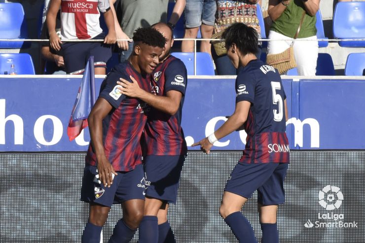 ¡El Huesca ya vence en LaLiga SmartBank!