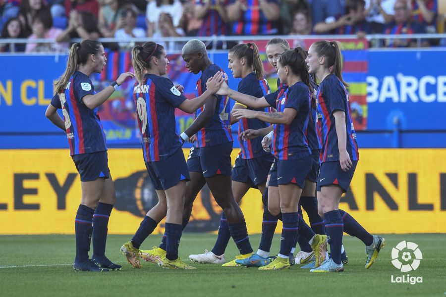 Irene Paredes (R) and Marta Torrejon (L) of FC Barcelona celebrate