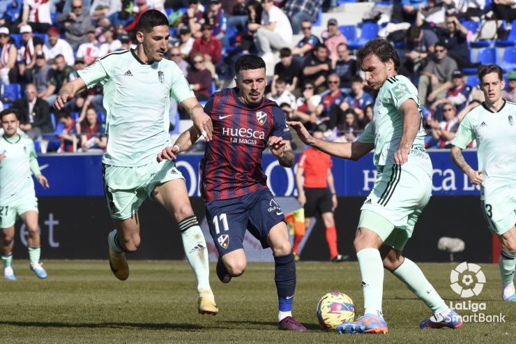 Reparto de puntos entre Huesca y Granada