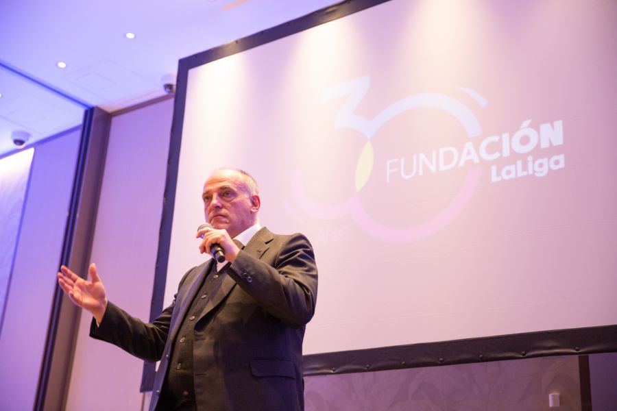 23.03.16_30 aniversario Fundación La Liga _087- DAVID OLIETE.jpg