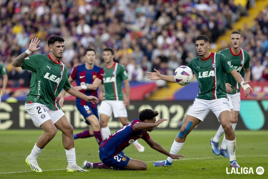 صور مباراة : برشلونة - ديبورتيفو ألافيس 2-1 ( 12-11-2023 )  0b9eea47434391dc773511c194404f52