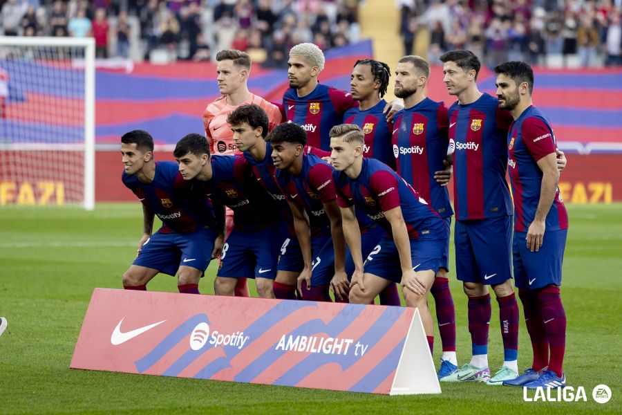 صور مباراة : برشلونة - ديبورتيفو ألافيس 2-1 ( 12-11-2023 )  9c979d1d8cd9c35f1672ba54926581a4
