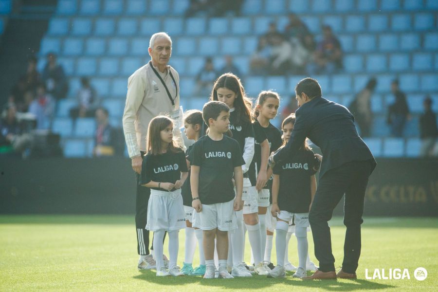 صور مباراة : سيلتا فيغو - برشلونة 1-2 ( 17-02-2024 ) 27a7f9bccf97f7eaef1e6f9e7bf53f88