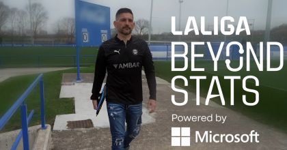 Raúl Gallego, analista del Deportivo Alavés, explica cómo utiliza el