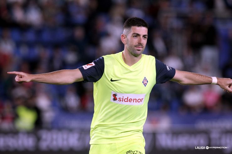 Unzueta da los tres puntos al Amorebieta desde los once metros