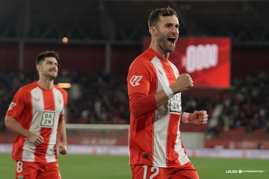 Almería-Mirandés (1-0): El Almería se mete en ascenso directo