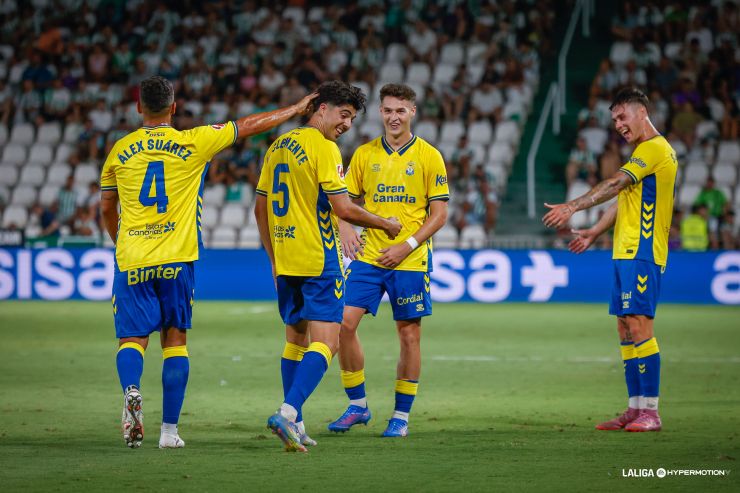 La UD Las Palmas logra la primera victoria de la temporada