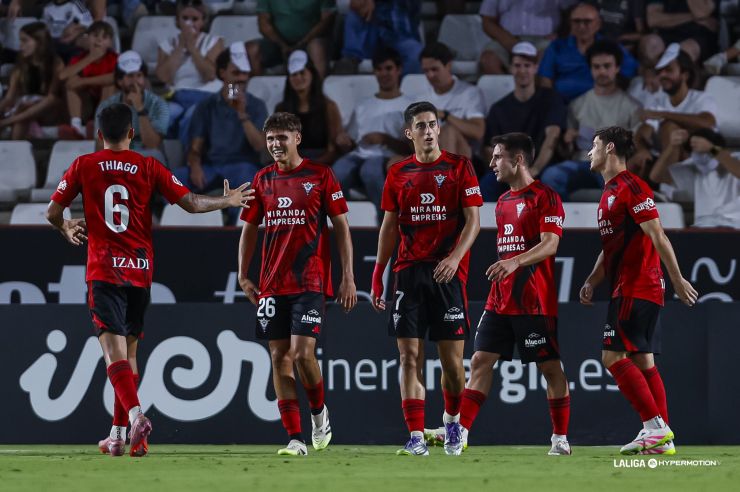 ¡Gran victoria del CD Mirandés a domicilio!