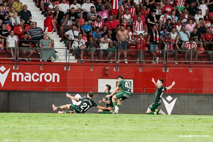 ¡Remontada del Real Racing Club que suma doce de doce!