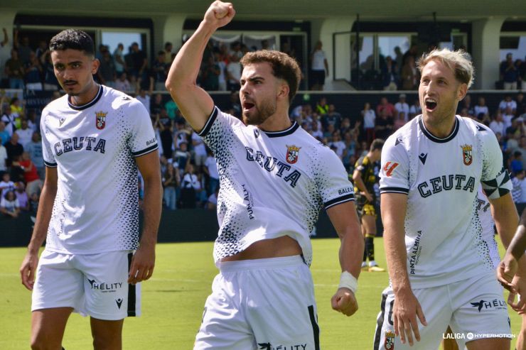 Marcos Fernández da el triunfo al AD Ceuta FC frente al Real Zaragoza