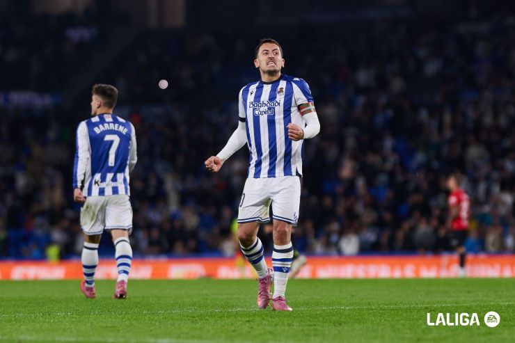 Oyarzabal devuelve la sonrisa a la Real Sociedad con un gol liberador