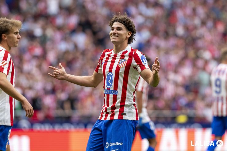 El golazo de falta de Julián Álvarez que dinamitó el derbi de Madrid