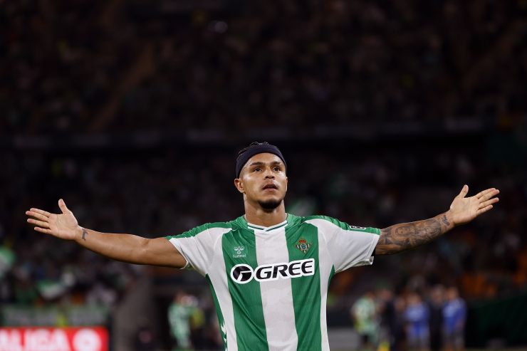 Cucho Hernández sumó un nuevo golazo para el Real Betis