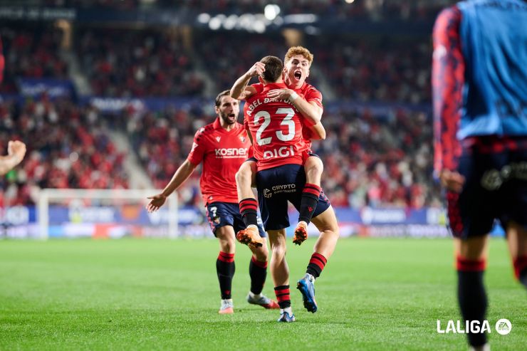 CA Osasuna firma una remontada épica en El Sadar con un gol agónico de Catena