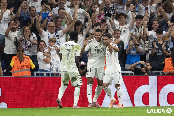 El Real Madrid vence al Villarreal CF y se reencuentra con la calma tras el derbi
