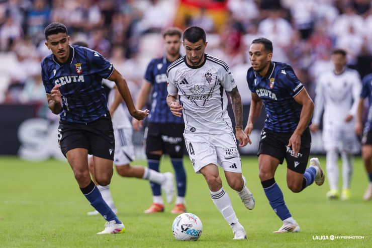 La AD Ceuta FC sigue su buena racha puntuando ante el Albacete BP