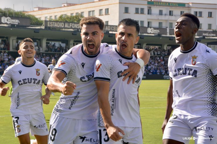 El AD Ceuta FC logra la victoria y suma siete jornadas invicto
