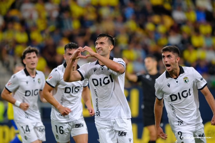 El Burgos CF remonta y se coloca en puestos de promoción de ascenso
