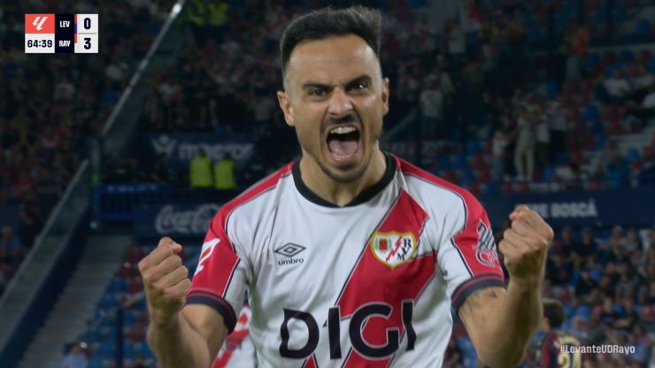 El latigazo de Álvaro García que sentenció el triunfo del Rayo ante el Levante