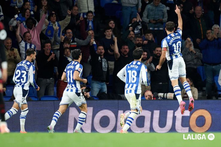 Oyarzabal firmó la victoria de la Real Sociedad ante el Sevilla con un golazo