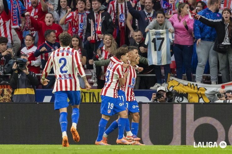 Almada y Giuliano volvieron a combinar a la perfección ante el Sevilla