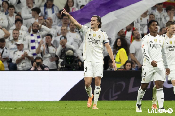 Álvaro Carreras marcó uno de los goles de la temporada