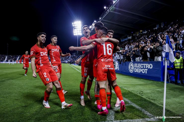 El Burgos CF logra la victoria tras remontar al CD Leganés