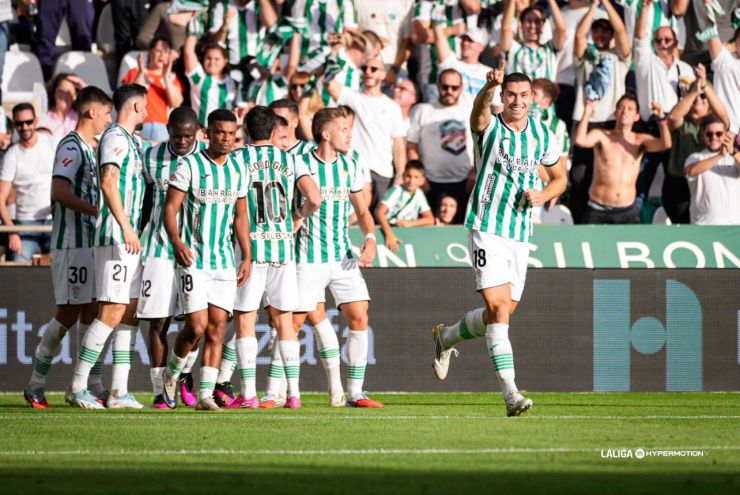 El Córdoba CF vence al AD Ceuta FC y sigue intratable